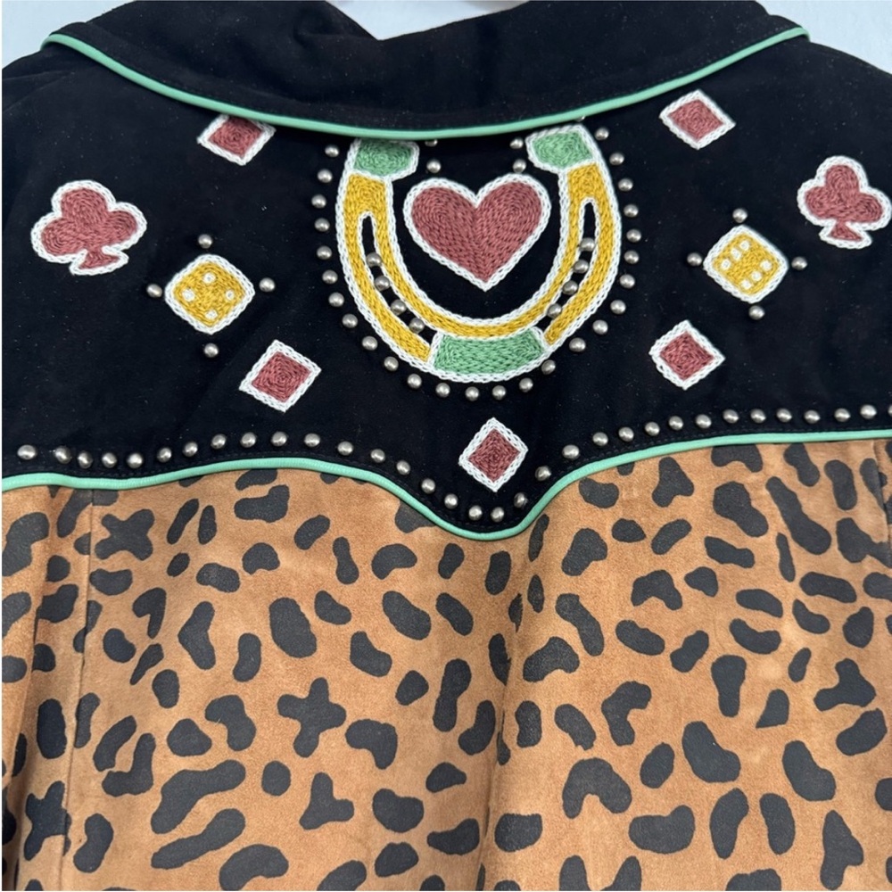 Double D Ranch heavily embellished and embroidered “Wildcatter” Jacket NWT - Picture 3 of 13